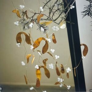De Weldaad Brass Mistletoe Garland